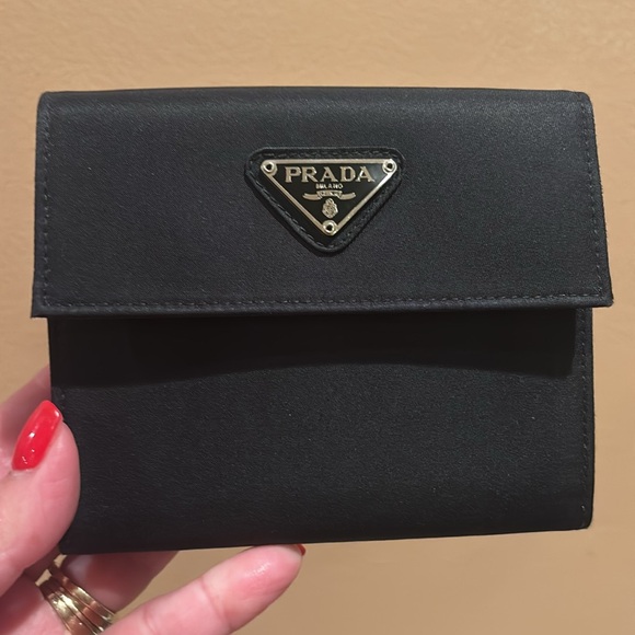 PRADA NYLON COMPACT WALLET - Picture 4 of 9